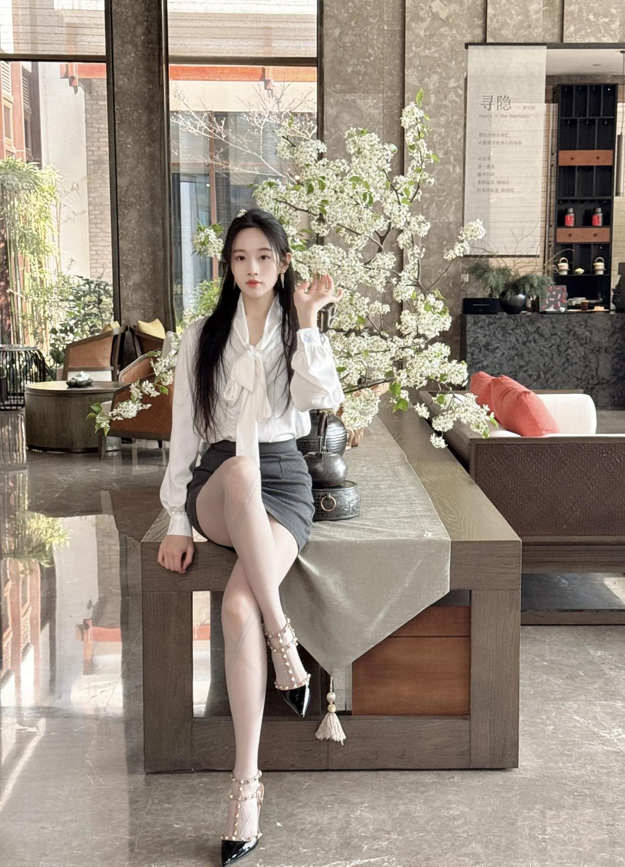 午后的咖啡蛋糕美腿赏时尚美腿写真 丝袜咖啡