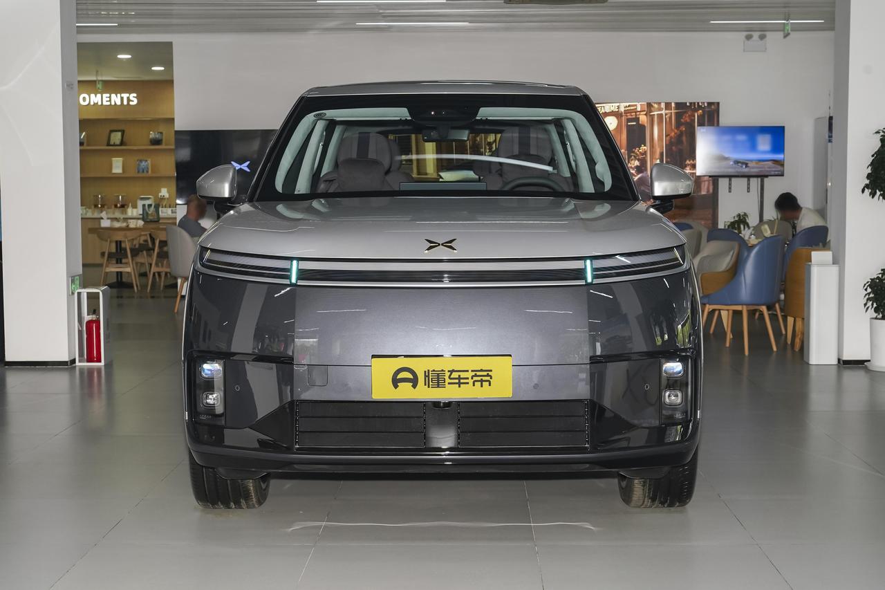 5月20日，小鹏GX正式上市，共推出8款车型，限时售价26.98-35.98万元