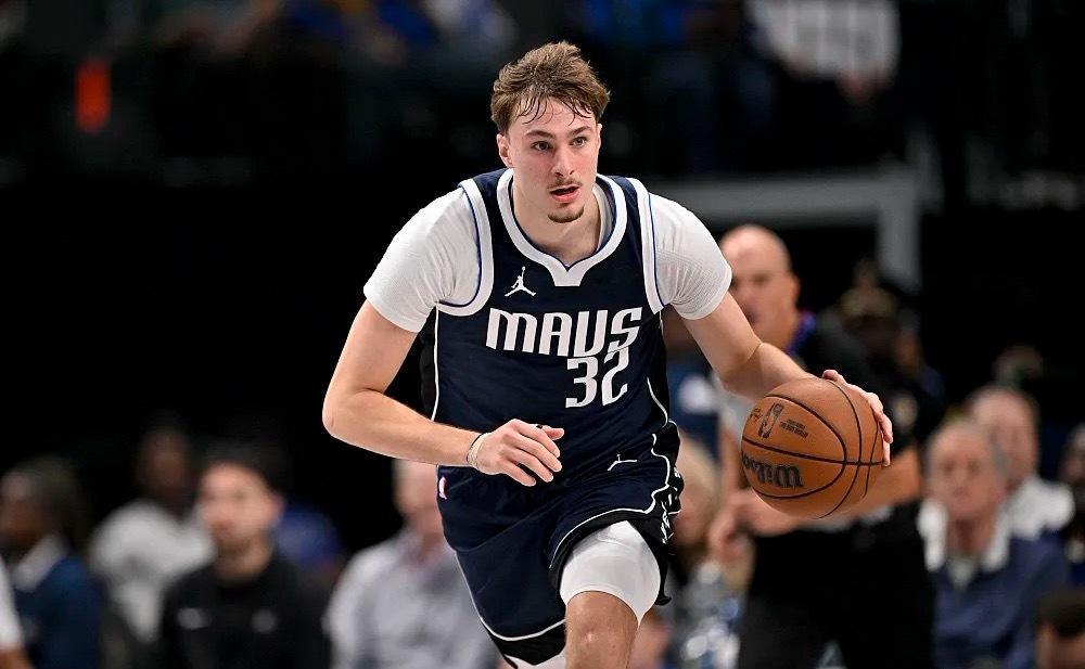 达拉斯独行侠目前正处于一个极为艰难的赛季收官阶段。在过去的34场征程中，他们惨淡