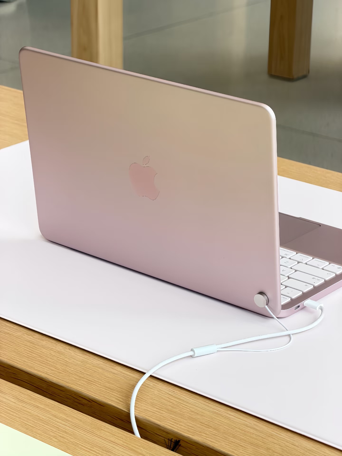 新款MacBookNeo或搭载A19Pro芯片 这个品类的销量确实还可以，主要还