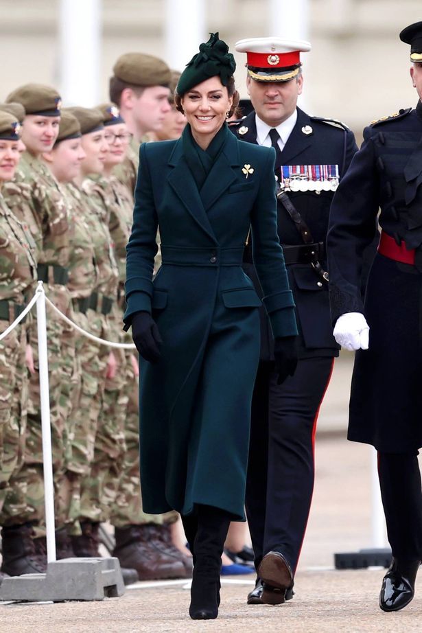 katemiddleton[超话] 今日重穿了22年11月底波士顿之行中穿过的麦