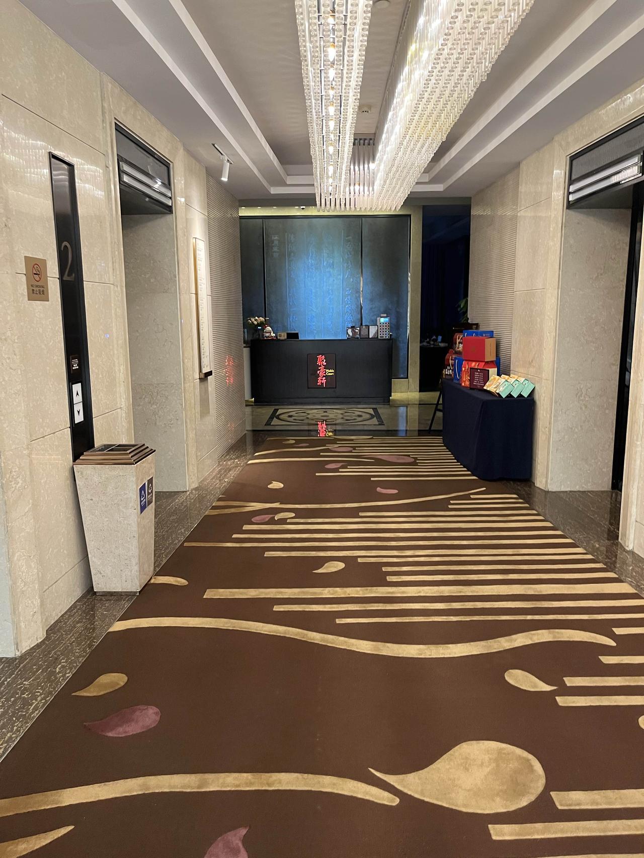 这里貌似大惠城之州最好的酒店之一了！展示美食和饮品。