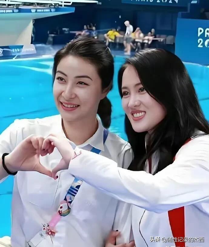 郭晶晶、陈若琳两位跳水皇后的合影真是养眼啊，这样的气质比很多娱乐圈的流量小花们不
