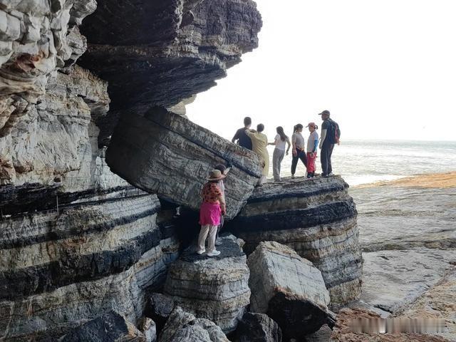 青岛最美的野线徒步线路，
崂山八仙墩野线徒步，
没有之一，以后不会再有了。
这可