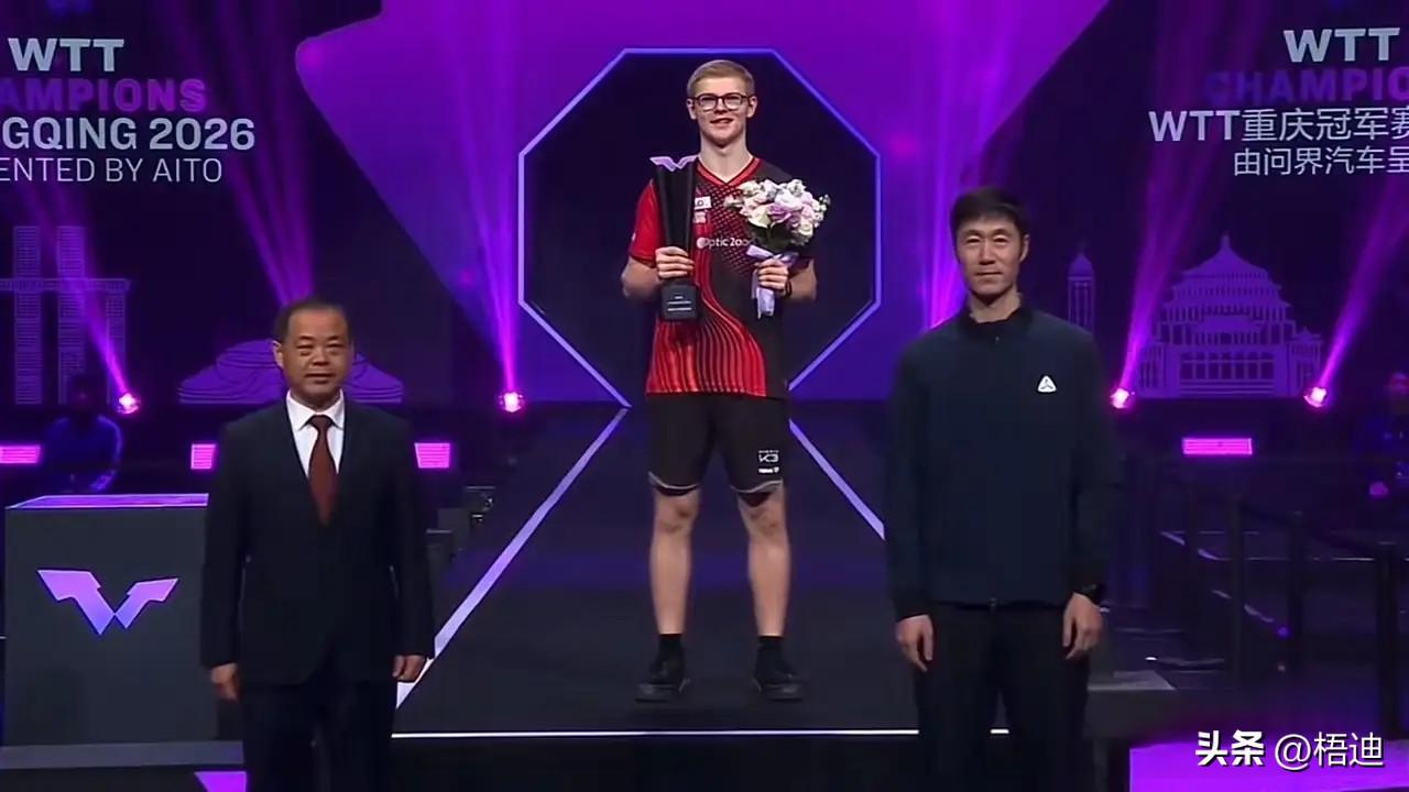 乒乓新视角：重庆冠军赛，双冠旁落 ！是警钟，更是一针清醒剂！

        