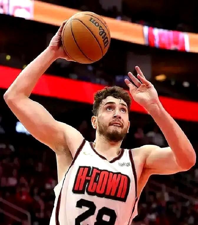 火箭这套“杜申连线”新玩法，真有点东西。

教练乌度卡是真敢啊，直接让19岁新秀