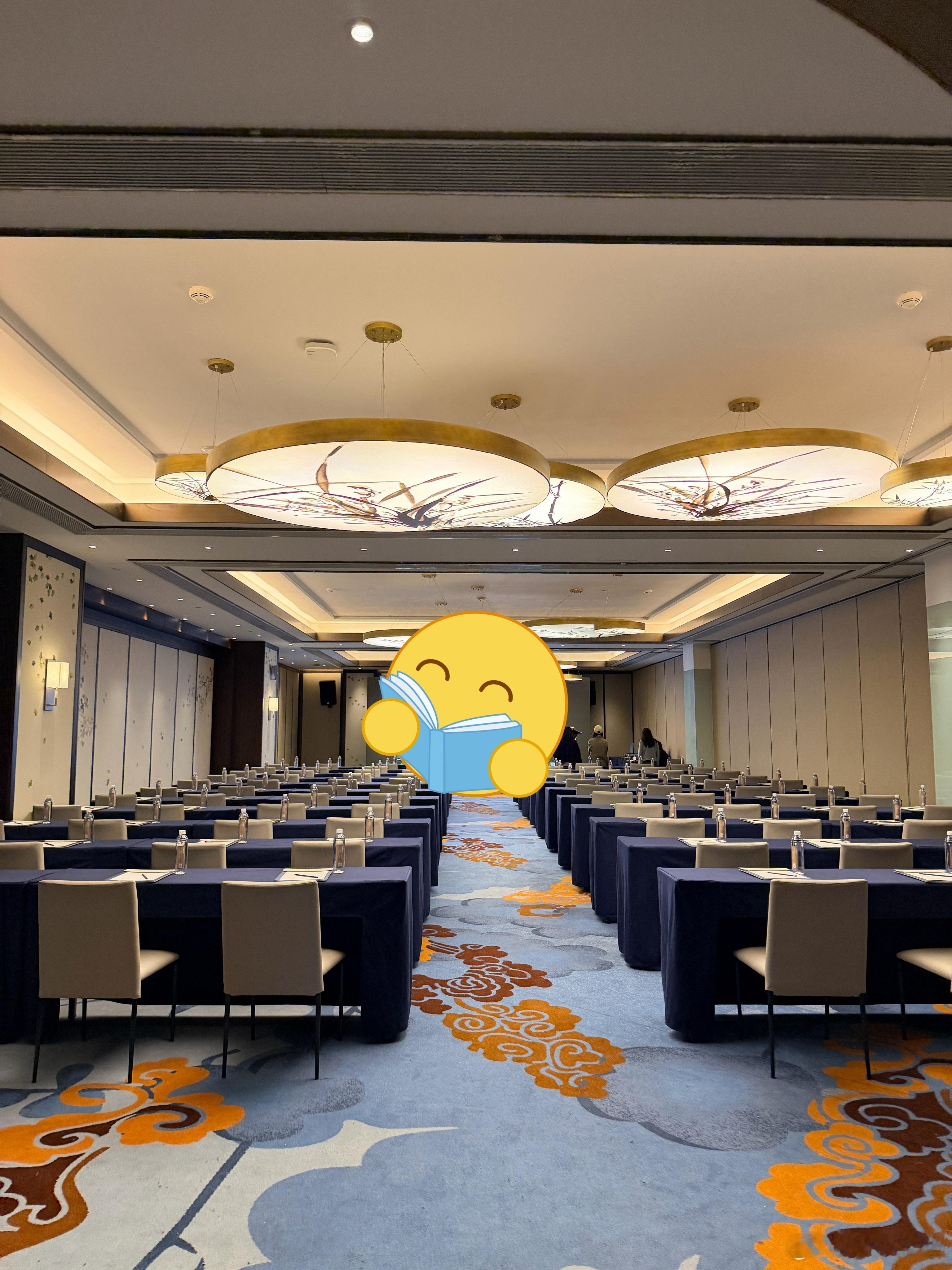 睡过头了还能第一个到是真的很想要进步的哈哈哈哈哈哈哈 