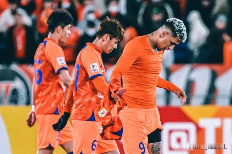 状态持续低迷！崔康熙还能挽救吗？留给他的时间真的不多了！
  被球迷尊称为“吴皇