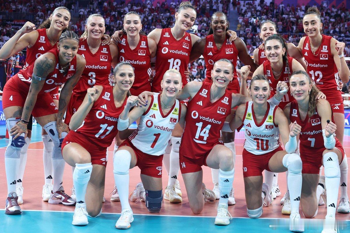 2026年欧洲女排锦标赛 🇹🇷土耳其女排连续第6次晋级欧锦赛半决赛⚡️ 20
