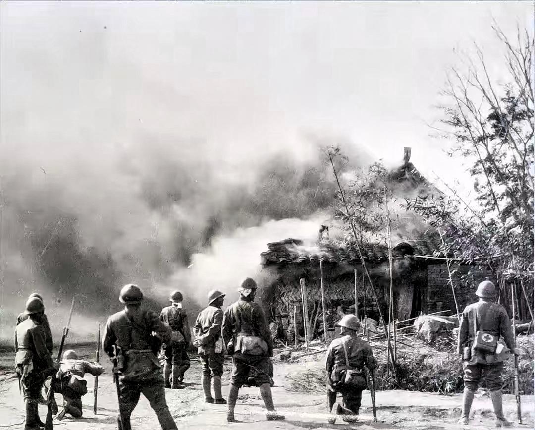 1940年，傅作义被日军打到只剩7000残兵，蒋介石都放弃了，他却反手偷袭五原，
