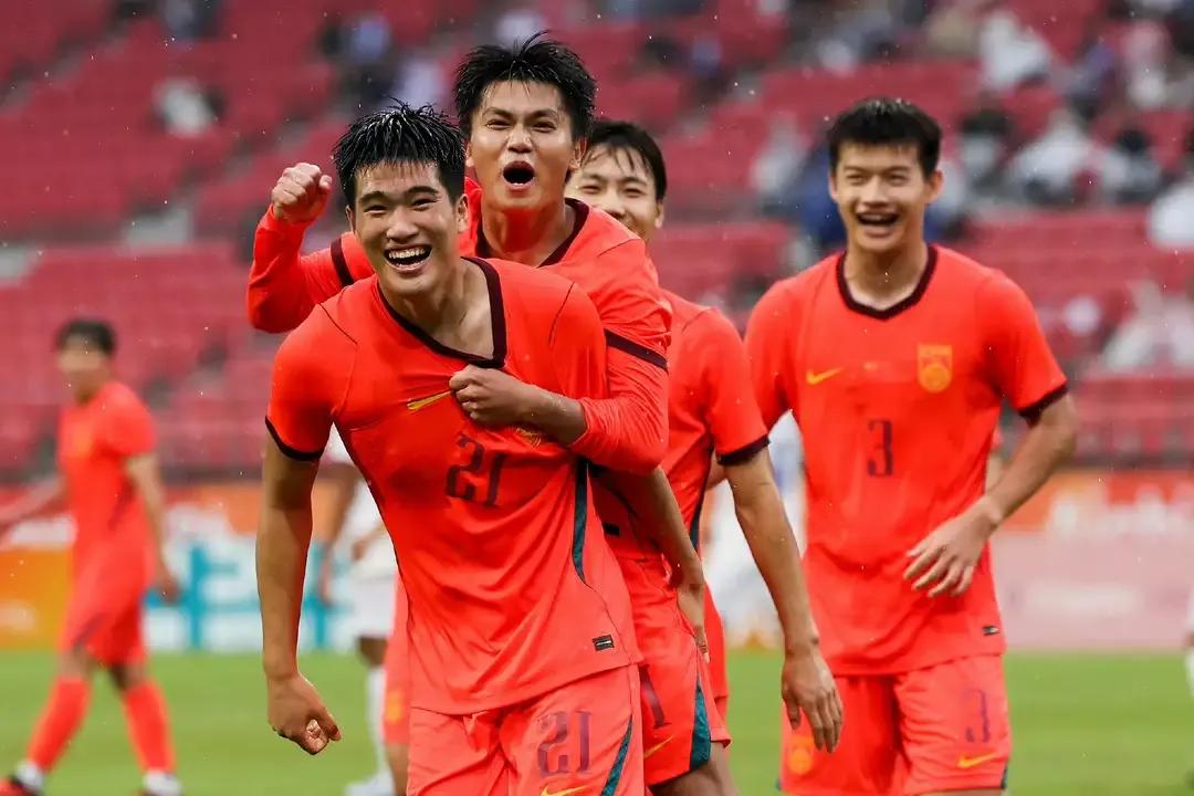 中国U23 3:0泰国晋级4强，有五点令人想不到：
1.以防守见长的安东尼奥这次