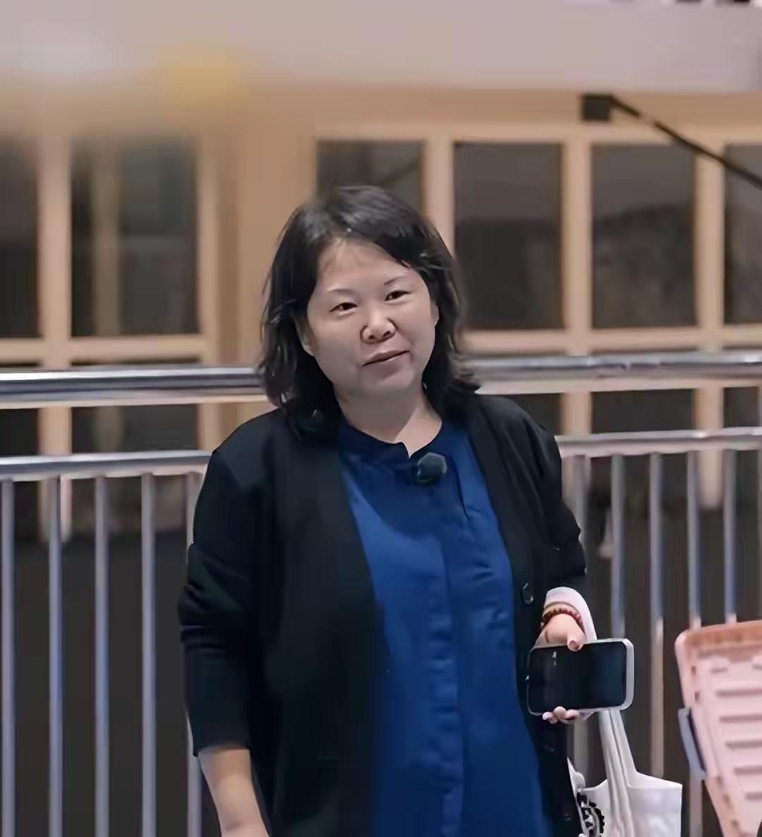 张家齐不想上综艺，节目组转头找了她父母！高价酬劳先说动了他们 ​