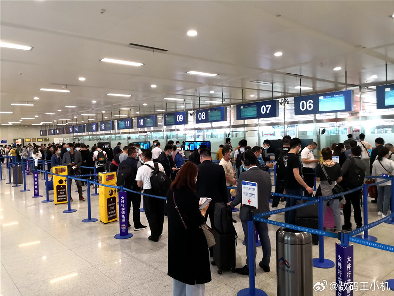 去机场不该比坐飞机时间还长终于有人说这个问题了，像我也是经常出差，根据时间我会去