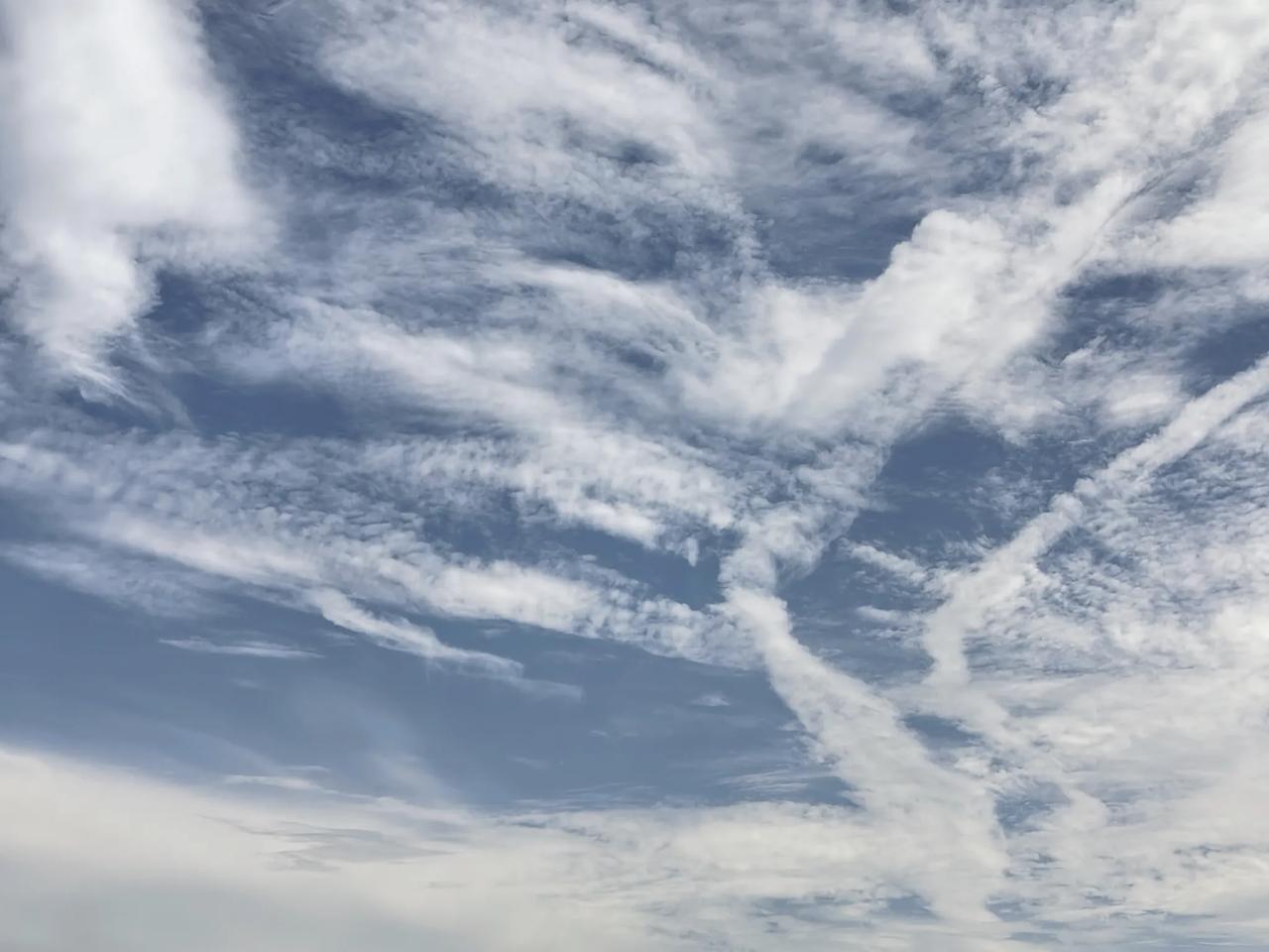 看涨，降与保值
看如今什么在涨
1.年龄
去年六十今挂一，
年龄每年长一岁。
2
