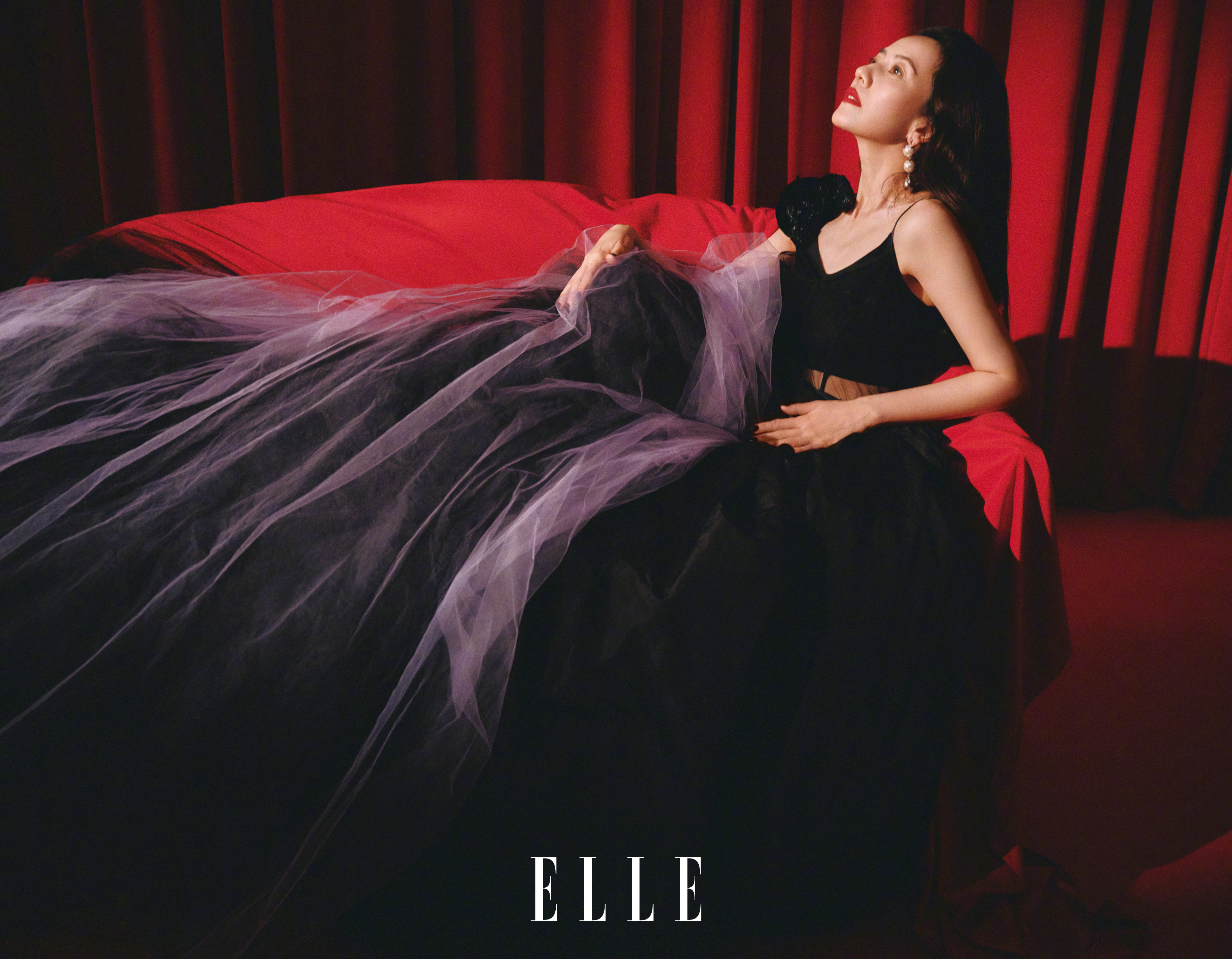 高圆圆 × ELLE China June 2026正式发布，高圆圆身穿 VAL