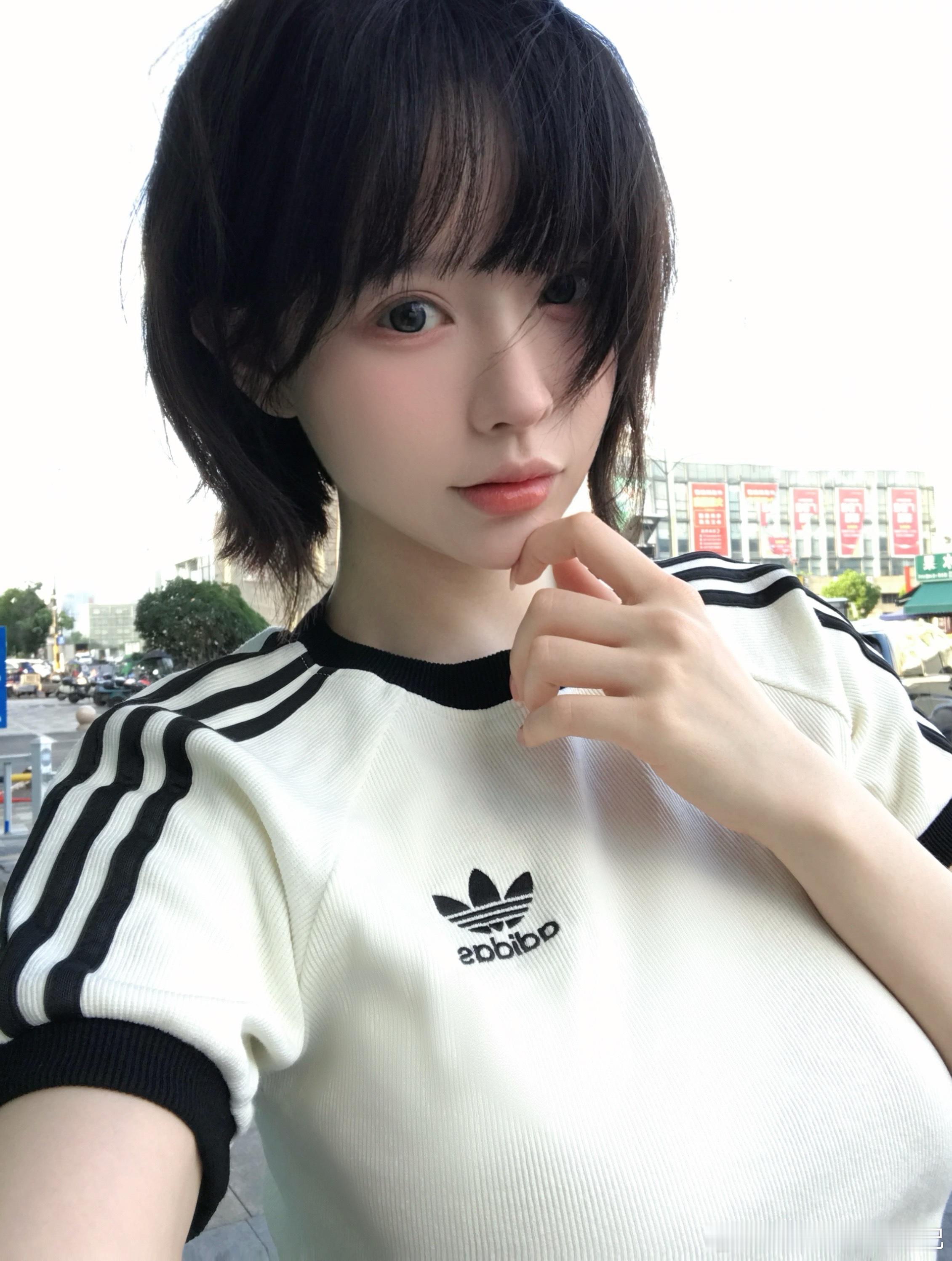 短发街头小子来长沙做湘女咯[老师爱你] ​​​