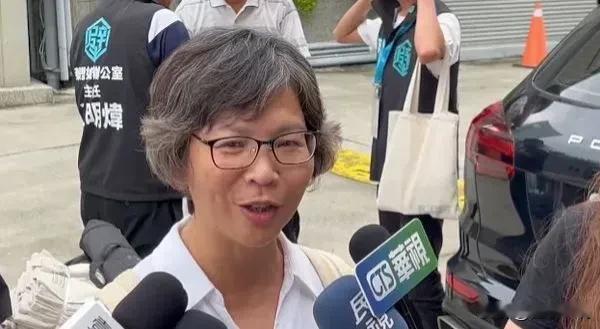 沈庆京承诺柯文哲付她薪水？蔡壁如︰上班时间不回应

周刊今天再爆民众党台中市政府