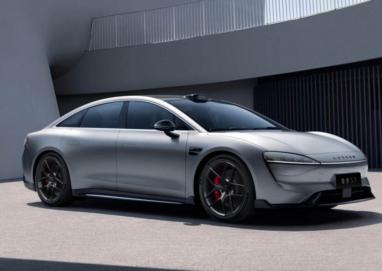 奇瑞和华为造的新轿跑，你怎么看？
 
智界作为奇瑞和华为智选合作打造的新能源品牌