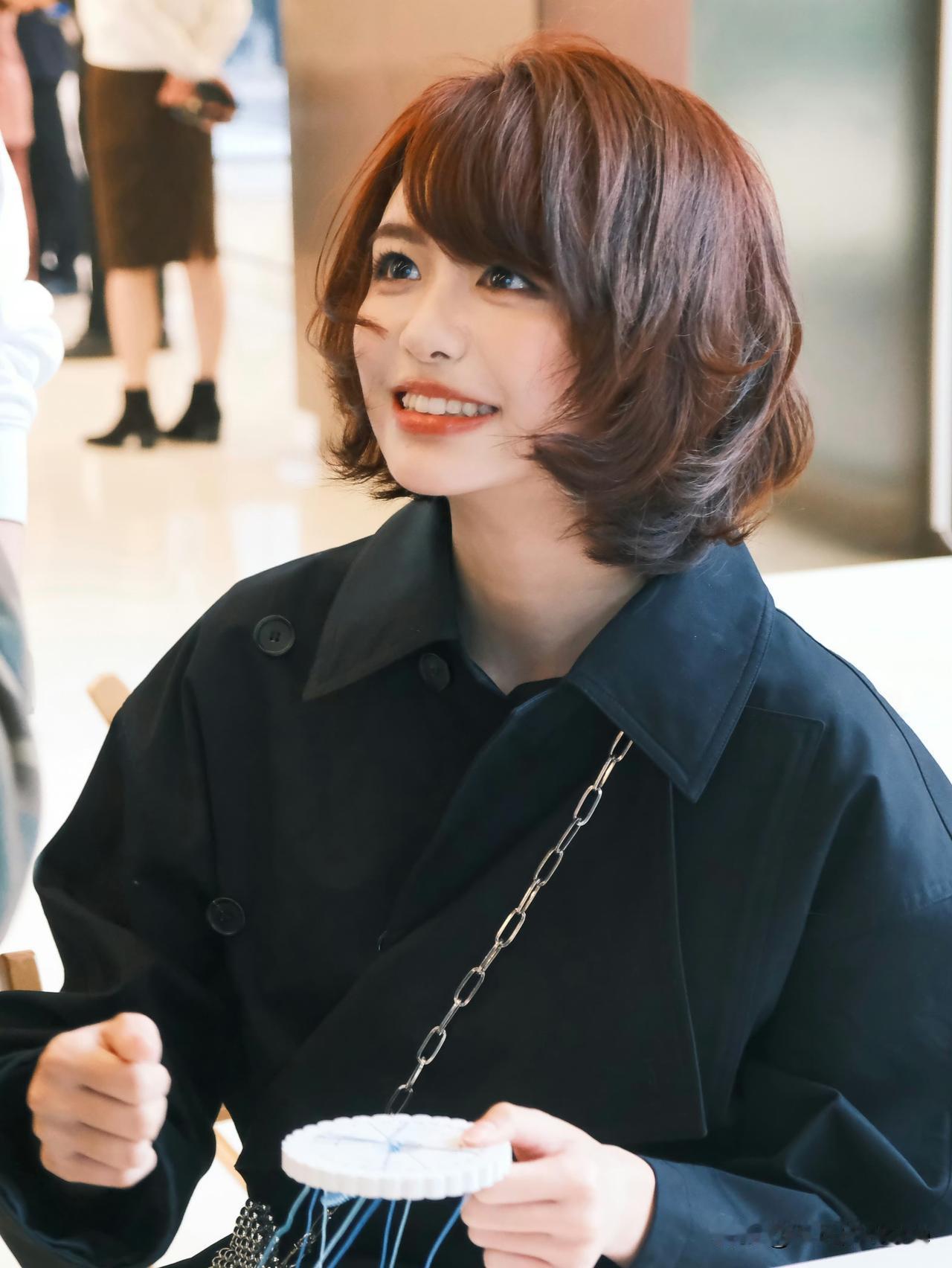 11月13日，黄晓明新签约艺人白翊汝因酷似尹恩惠而走红。这个演员我从来没听说过，