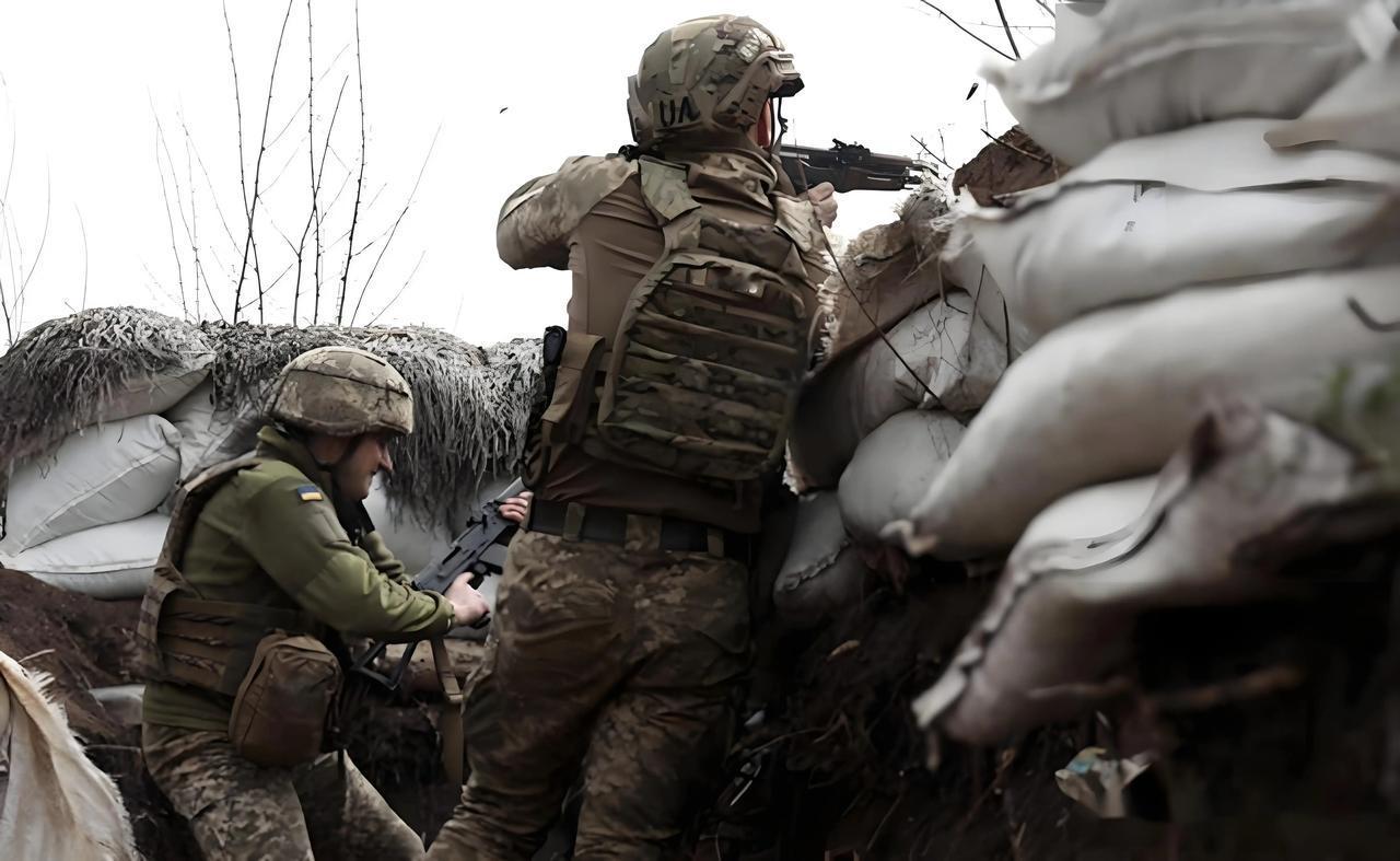 俄乌战争打了三年多，说明了一件事：俄罗斯军队跟西方军队压根儿不是一个档次。刚开打