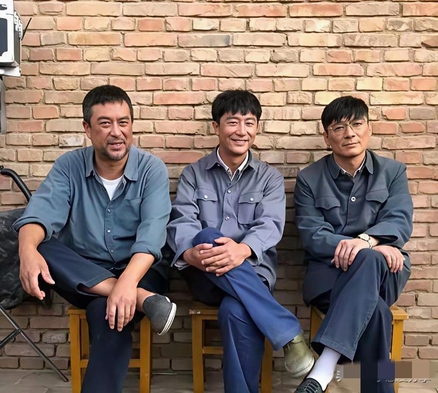 颜值算不上惊艳，却是实打实的演技天花板！三位实力派男演员，不靠帅气外形圈粉，全凭