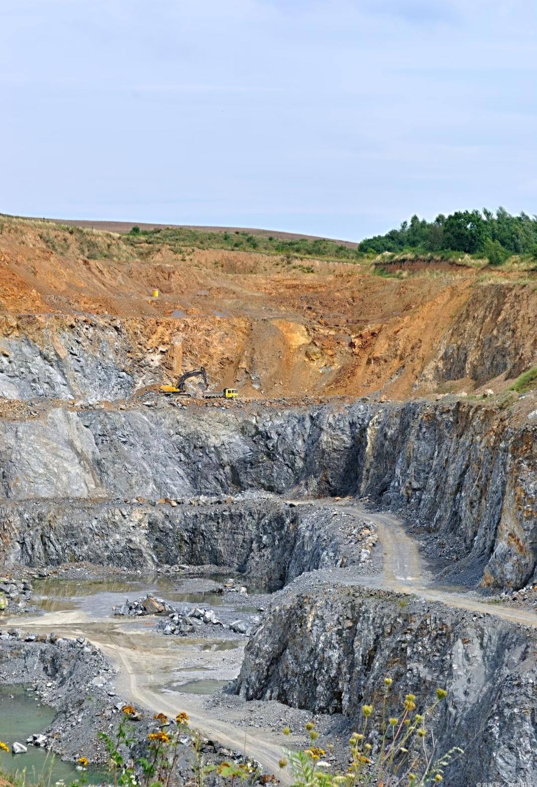 什么叫天佑中华？
稀土的故事告诉我们，所谓运气，不过是努力到极致的必然，所谓天佑