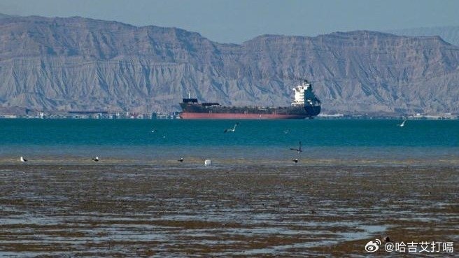 凤凰新闻【“霍尔木兹决战”，摊牌了】当地时间3月26日，特朗普在社交媒体发文表示