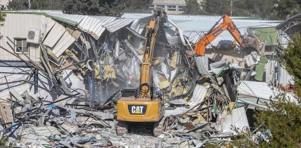 特朗普就职当天，以色列推土机碾向联合国

1月20日，全球目光聚焦华盛顿特朗普就