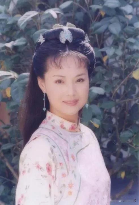 还认识她吗？《康熙大帝》苏麻喇姑，还有唐装美人上官婉儿，第二个老公很出名，影视圈