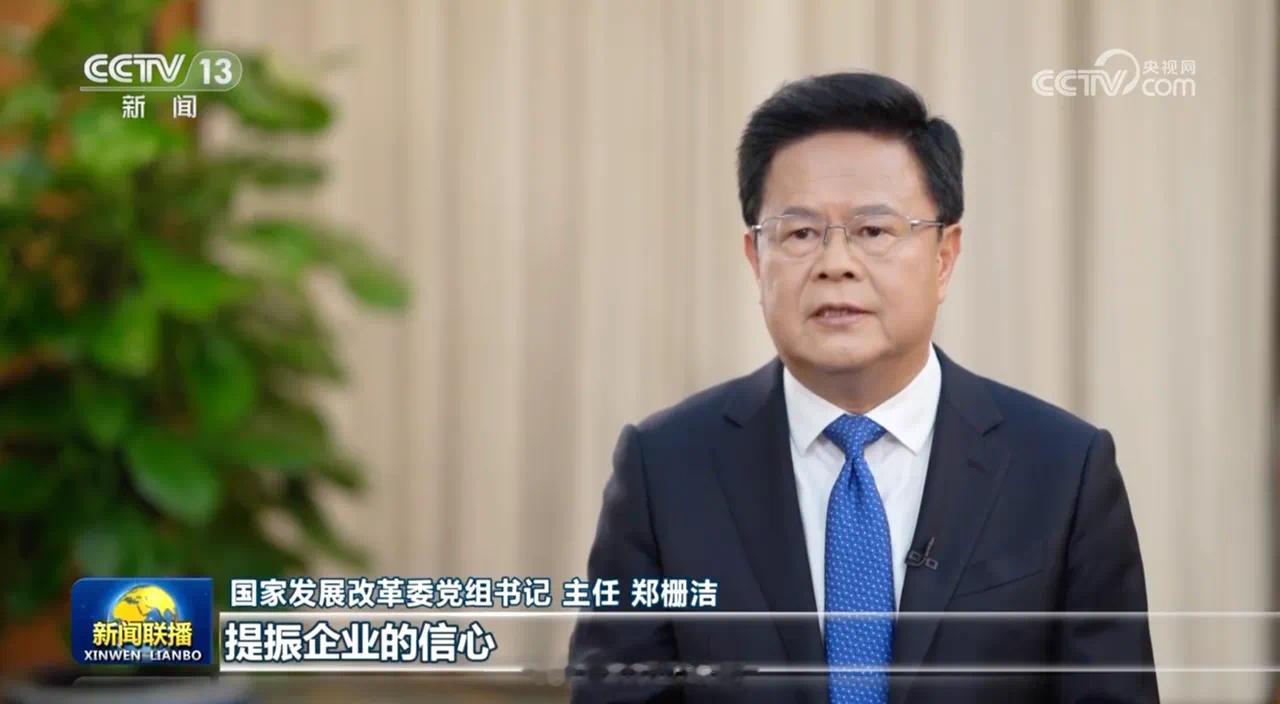 接受央视采访 ​​​
