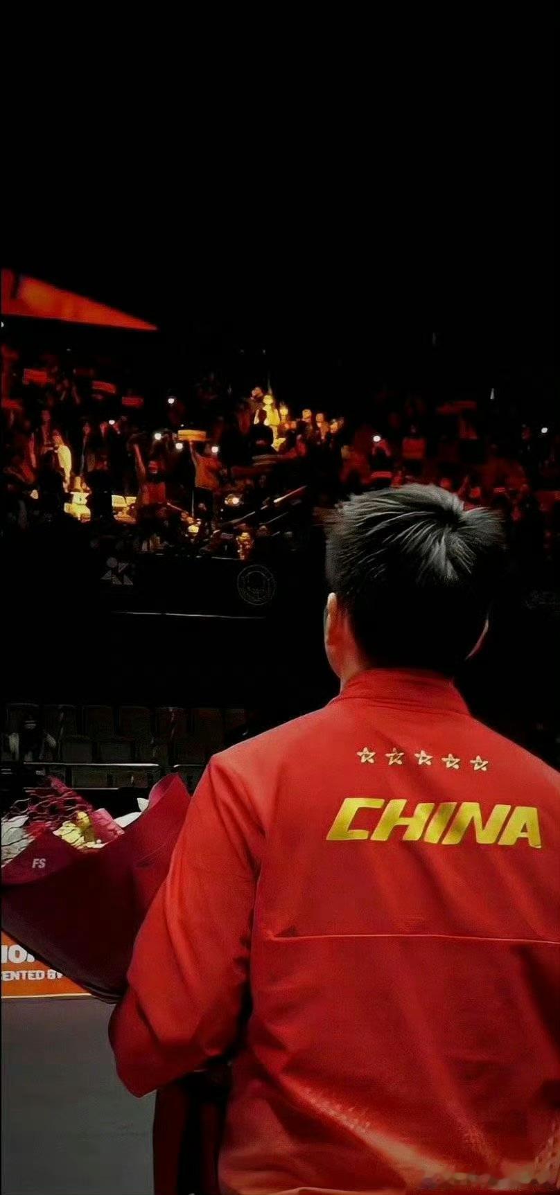 樊振东万众瞩目，受网友喜爱程度不言而喻！[彩虹屁]｜（图水 ​​​