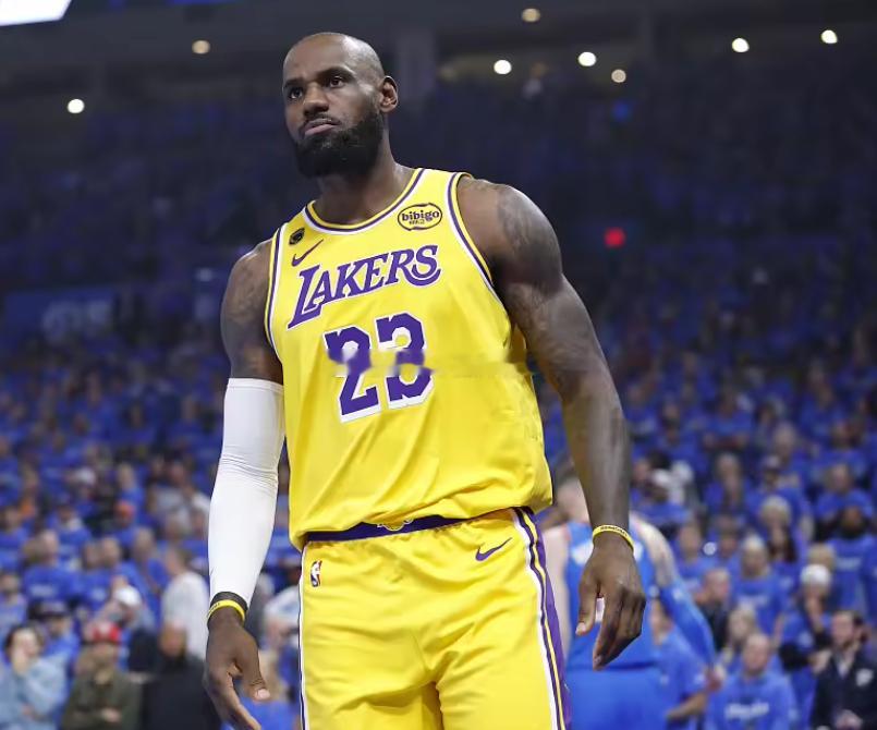 NBA季后赛西部半决赛G3，湖人以108-131不敌雷霆，系列赛大比分0-3落后