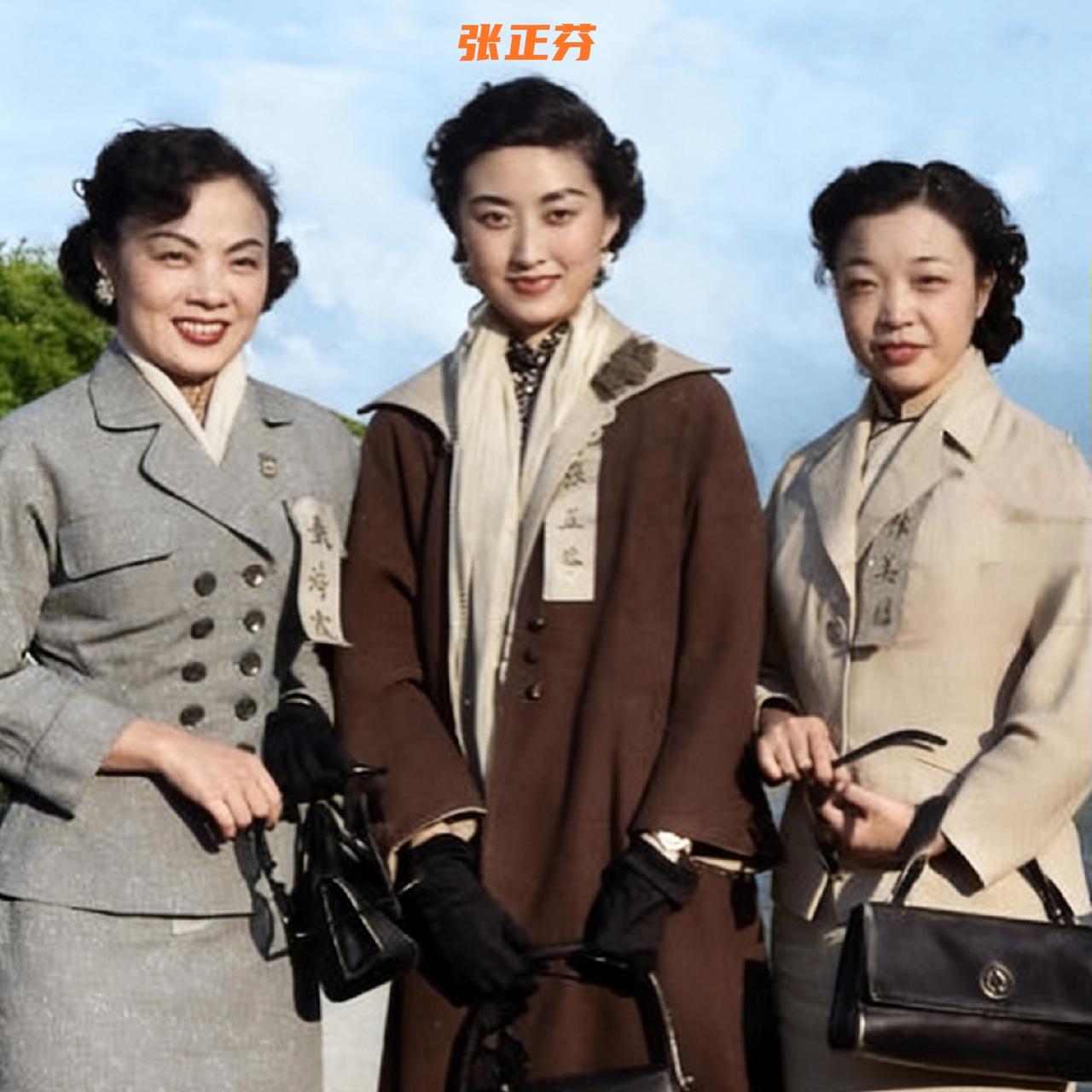 50年代，庾澄庆的妈妈张正芬和两个朋友，一张罕见的合影，当时的张正芬还没有结婚，