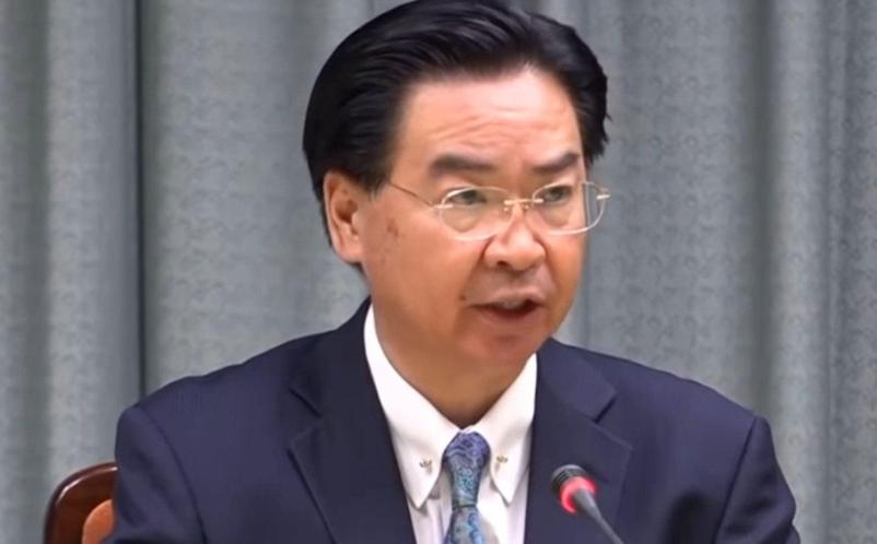 “台独”顽固分子吴钊燮出来放话了，态度非常的嚣张！吴钊燮10月20日发声称，中国