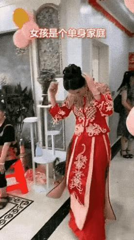 亲情可贵，尊严不能被侵犯！2022年在广州的一场婚礼上，新娘的父亲因为残疾，被新