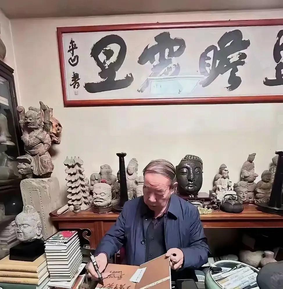 看到网民发的这几幅图，尤这么多个佛头，会不会涉嫌私藏文物，倒卖文物，贩卖文物呀？