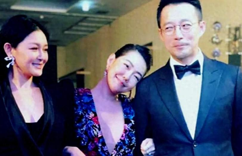 小S女儿晒翅膀照片太漂亮，小S发声赞美，蹭林志玲热度被骂翻
小S一家人在2022