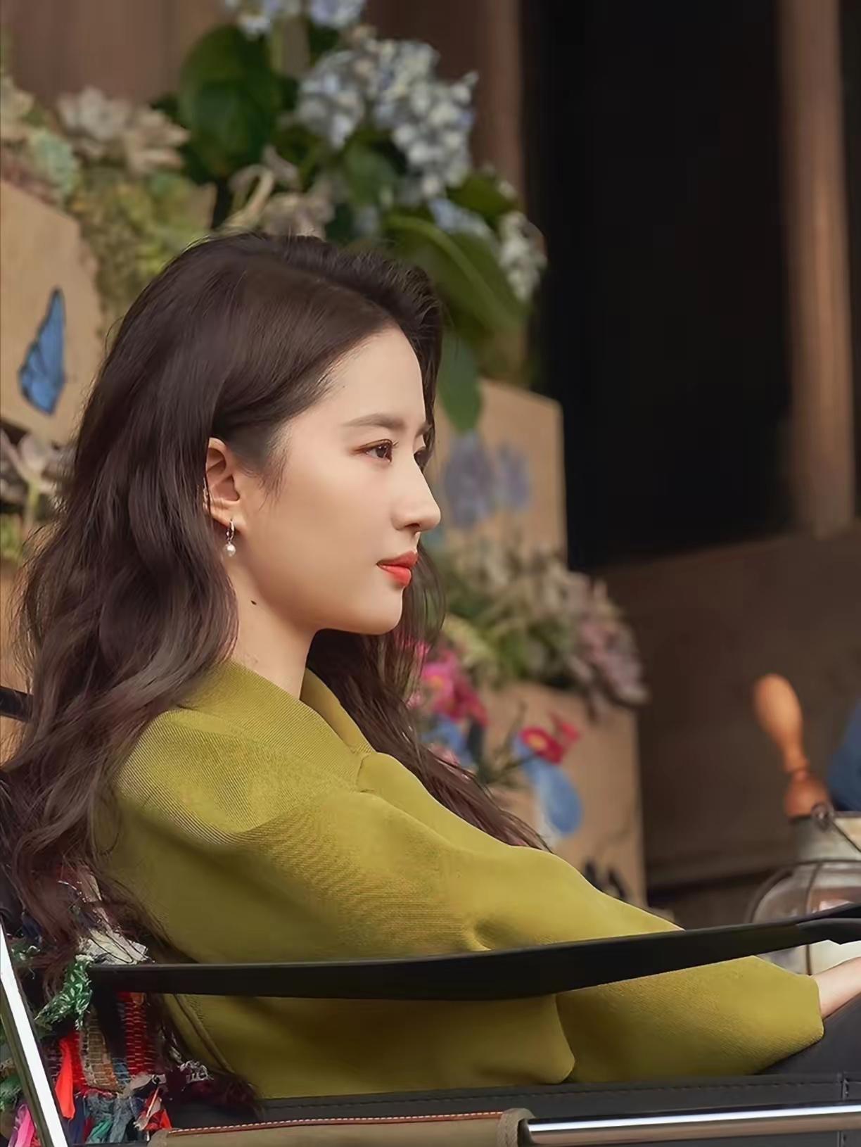 老铁！千万别滑走！我专候您这位联坛常胜手，您的对句功底圈内公认，落笔皆珠玑，每次