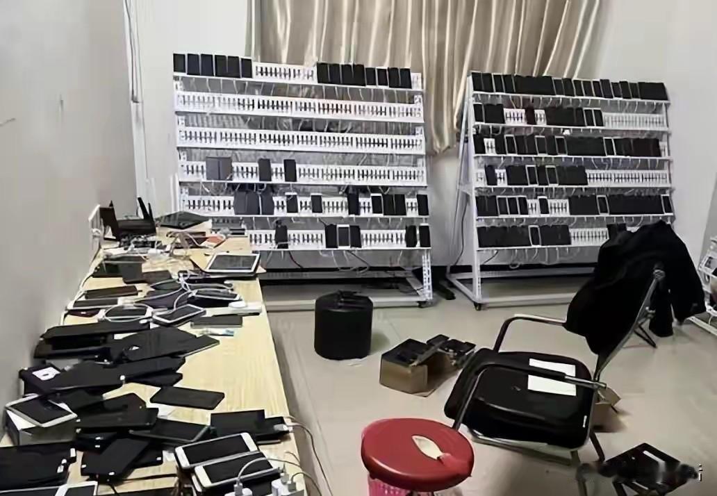 紧急撤侨！
8月25日，我外交部已在斯威士兰发布了最高级别的红色安全提醒。
 