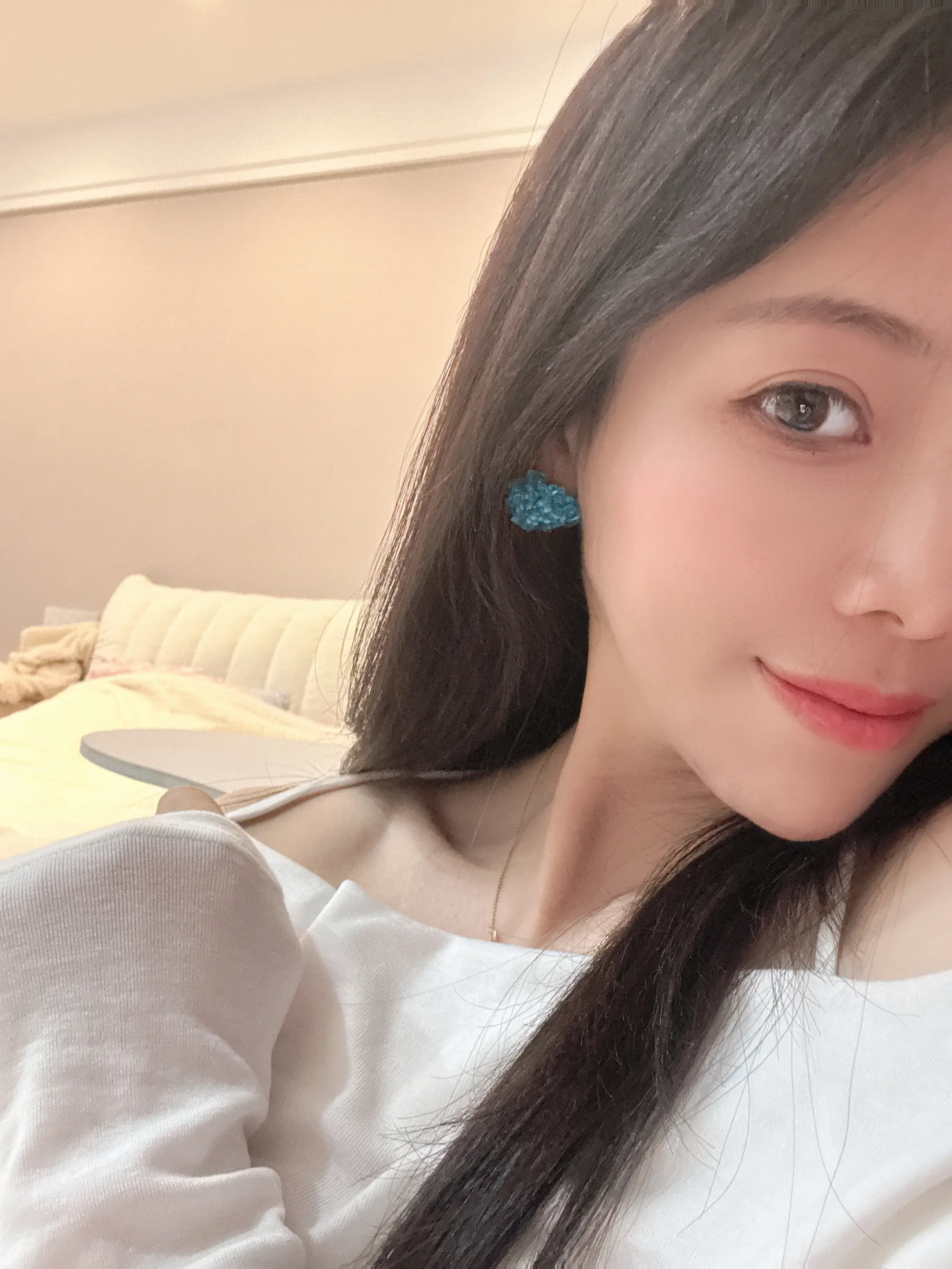 不管友情爱情。陪伴也是最常情的告白，其他都不重要了。