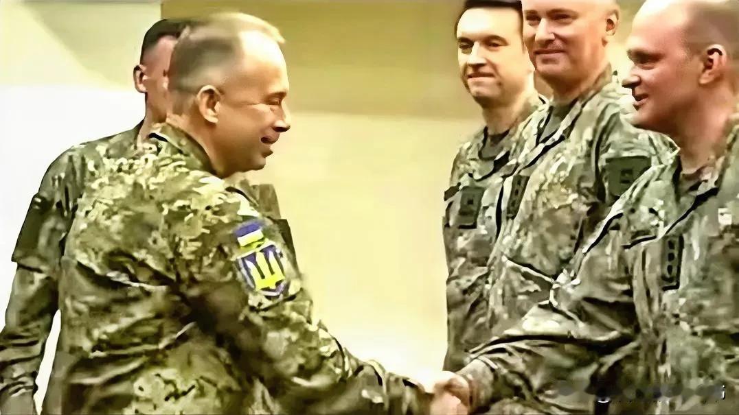 普京喊话所谓被包围的一万乌军，“只要愿意放下武器投降，就应该保障他们的生命安全”