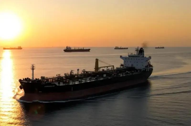 【我的地盘我做主，伊朗向美国发起严重警告】
据伊朗方面4月19日消息，伊朗伊斯兰