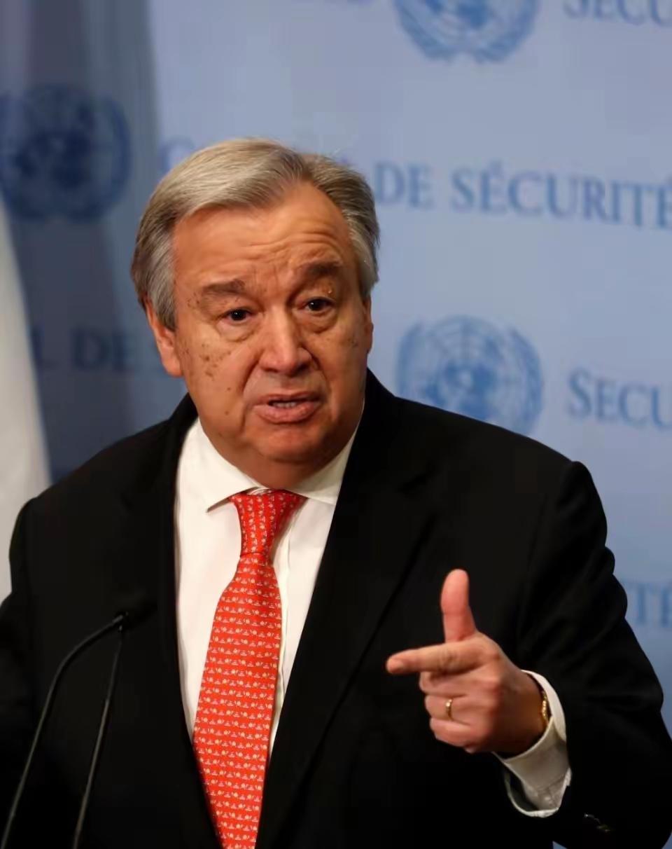 这次联合国急得像热锅上的蚂蚁，倒不是美国又拖欠那笔会费那么简单，真正让它坐不住的