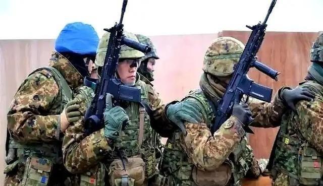 一场持续多年的地区冲突，正在悄然改变全球军事竞争规则。很多国家关注俄乌战场，并不