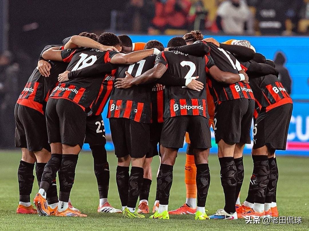 米兰只剩联赛一条战线了…今天凌晨，那不勒斯在意大利超级杯半决赛2-0战胜米兰。米