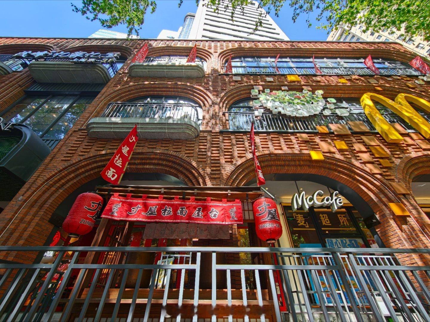 徐家汇手机📱随手拍7.25 上海·天钥桥路与肇嘉浜路交叉口