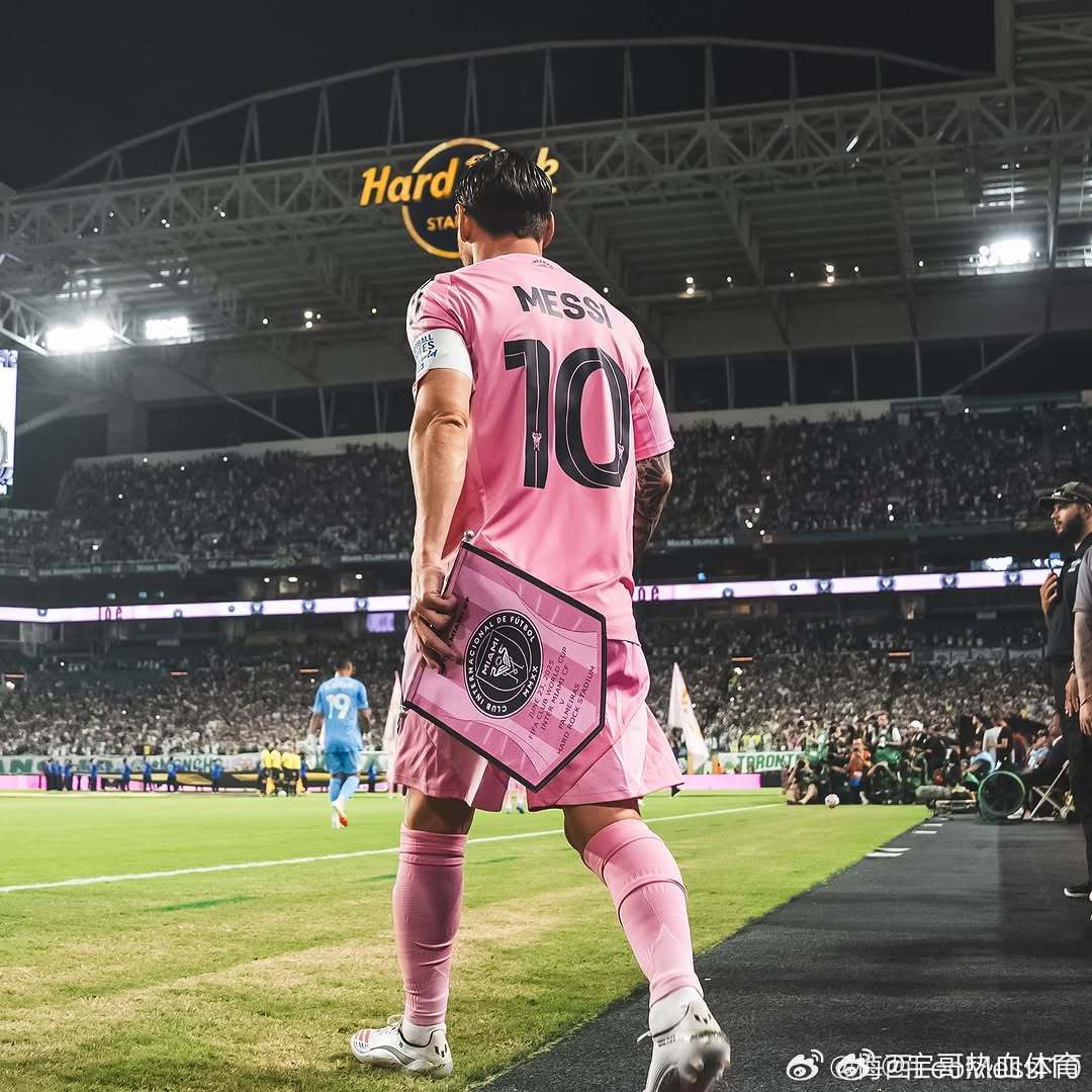 梅西梅开二度恭喜球王梅西解锁400助攻894进球，伟大无需多言！！！恭喜迈阿密国