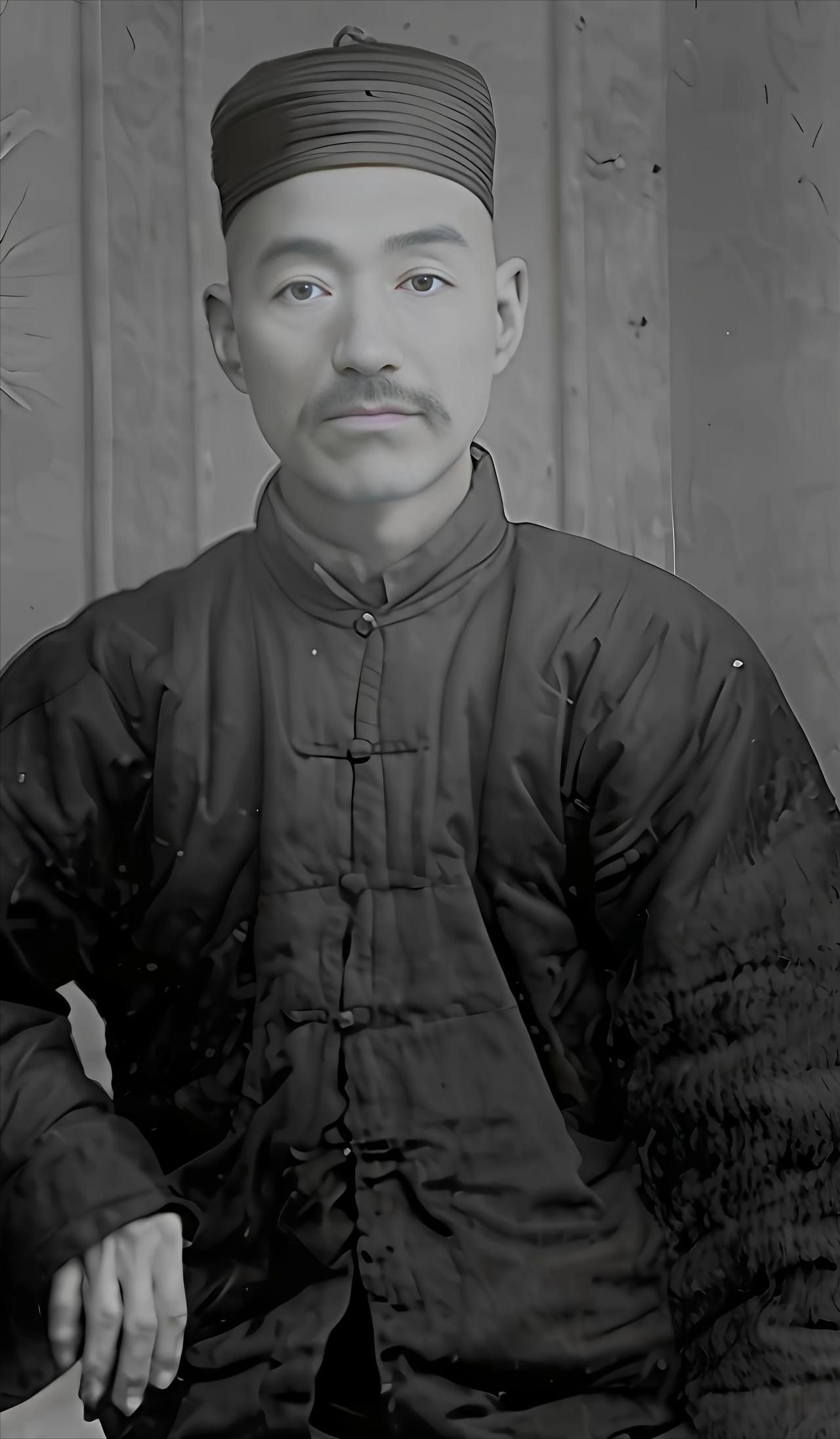 张艺谋的家世，跟大家想的不一样啊，怪不得能成为大导演！

都知道他是大导演，拍了
