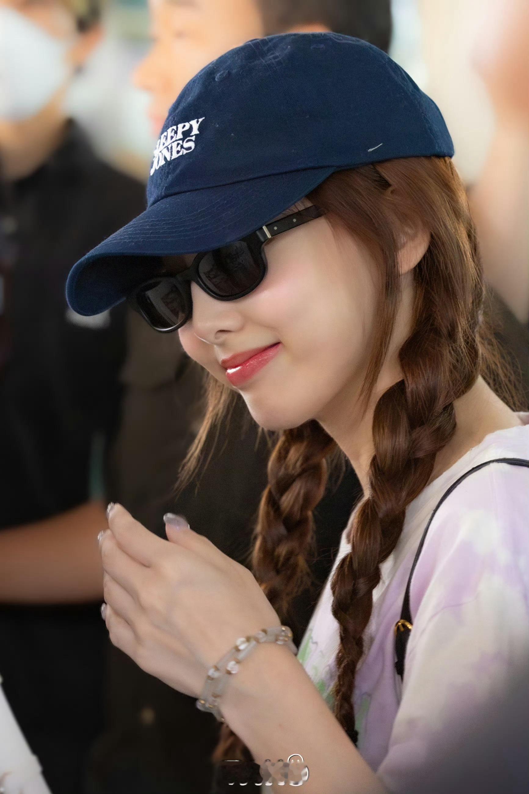 林娜琏[超话]林娜琏 双麻花辫儿🐰 ​​​