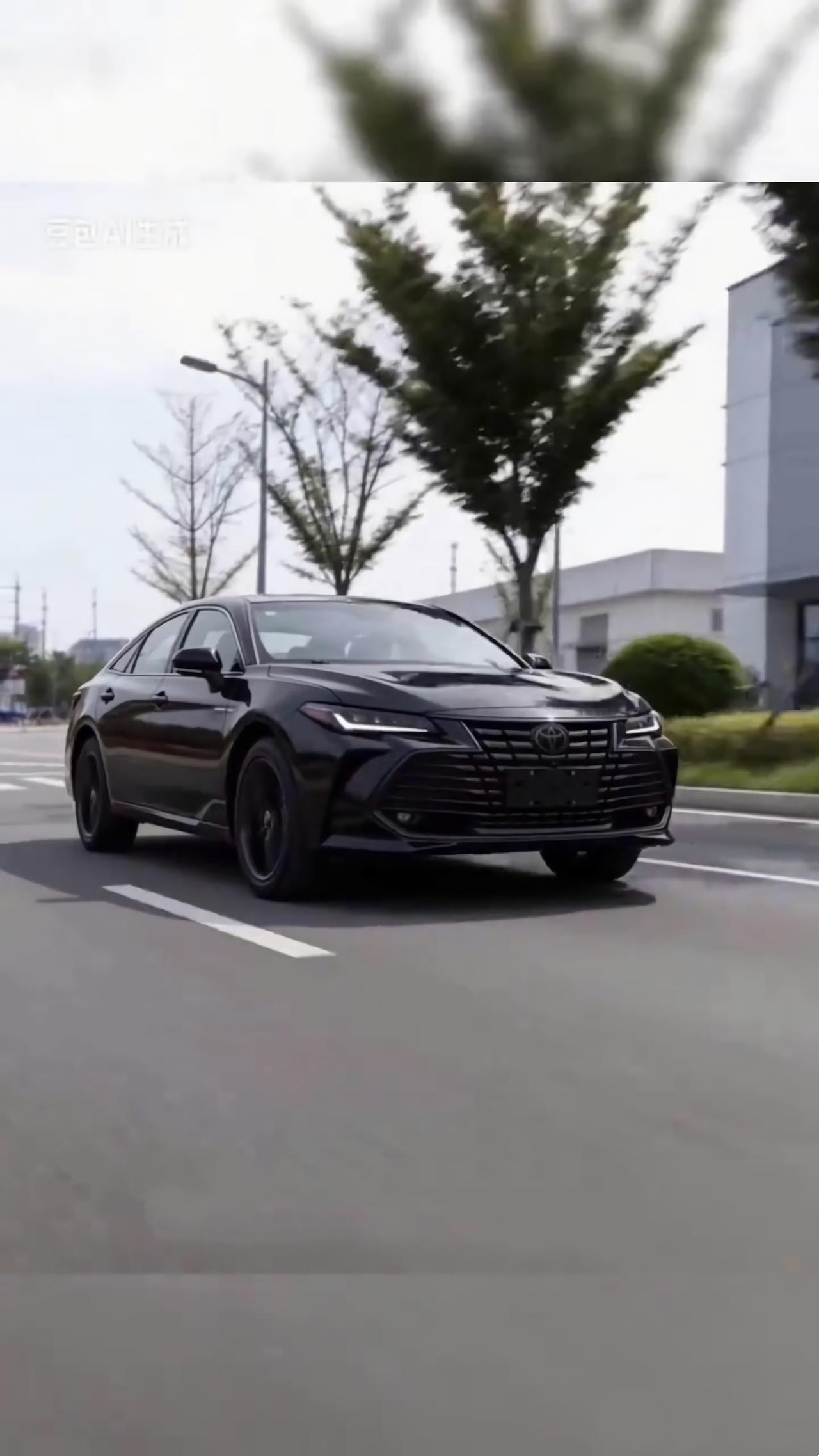 🛣️👀 我个人对亚洲龙星耀版这种车的期待，不是它的辅助驾驶，丰田这类车给人的